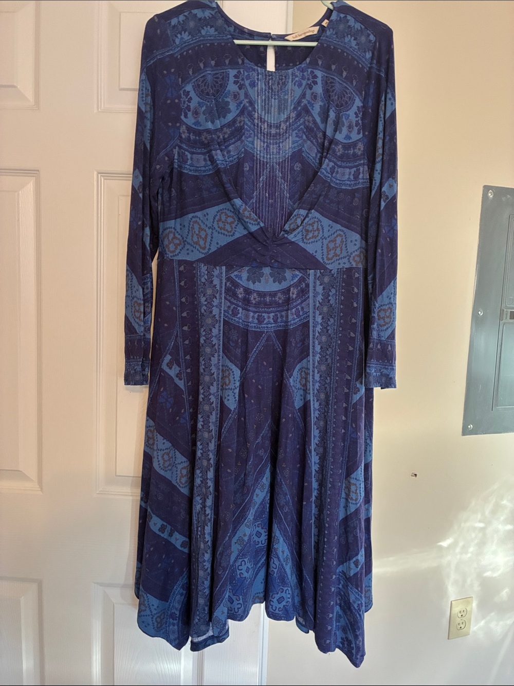 Soft Surroundings Navy and Cobalt Printed Long Sleeve Dress